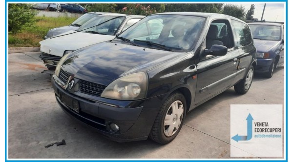 RENAULT CLIO 2a Serie  del 2002 parti usate e ricambi