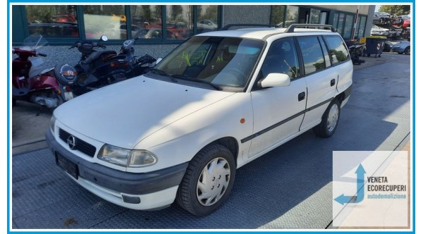 OPEL ASTRA T92 del 1997 parti usate e ricambi