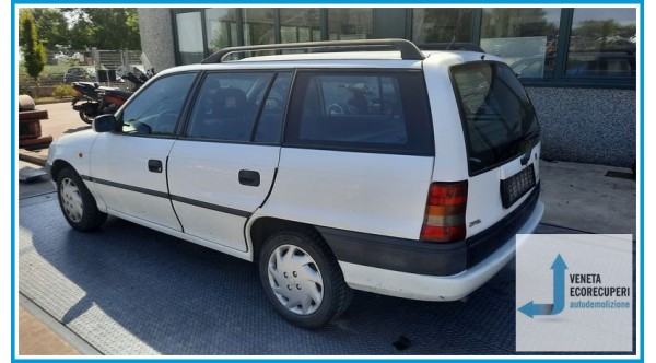 OPEL ASTRA T92 del 1997 parti usate e ricambi