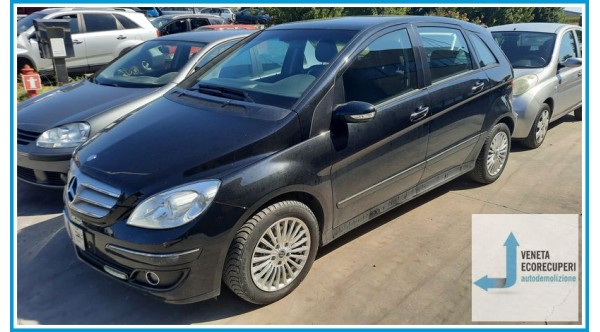 MERCEDES-BENZ Classe B T245 del 2008 parti usate e ricambi