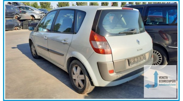 RENAULT SCENIC 2a Serie  del 2004 parti usate e ricambi
