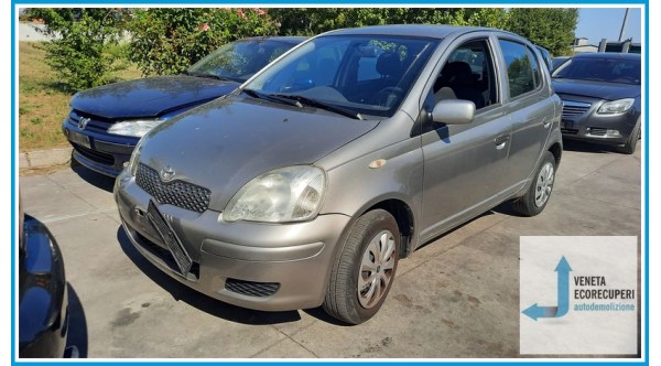 TOYOTA YARIS FRP del 2003 parti usate e ricambi