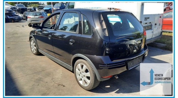 OPEL CORSA X01 del 2005 parti usate e ricambi