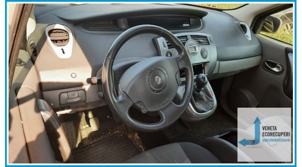 RENAULT SCENIC 2a Serie  del 2004 parti usate e ricambi