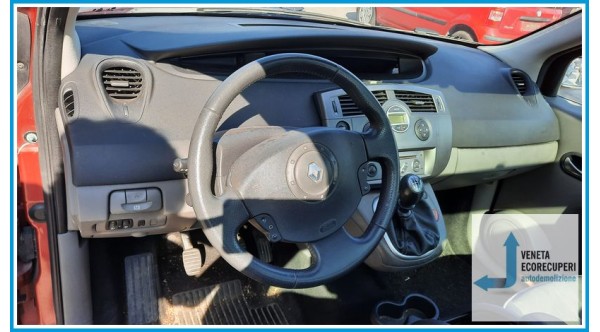RENAULT SCENIC 2a Serie  del 2003 parti usate e ricambi