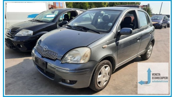 TOYOTA YARIS FRP del 2005 parti usate e ricambi