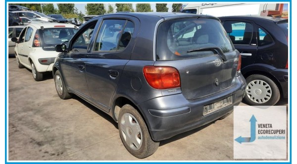 TOYOTA YARIS FRP del 2005 parti usate e ricambi