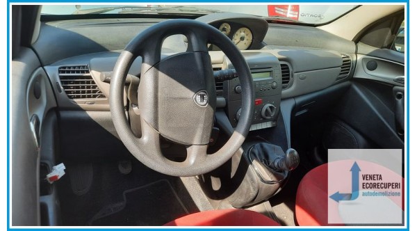 LANCIA YPSILON TE del 2006 parti usate e ricambi