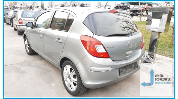 OPEL CORSA S07 del 2010 parti usate e ricambi