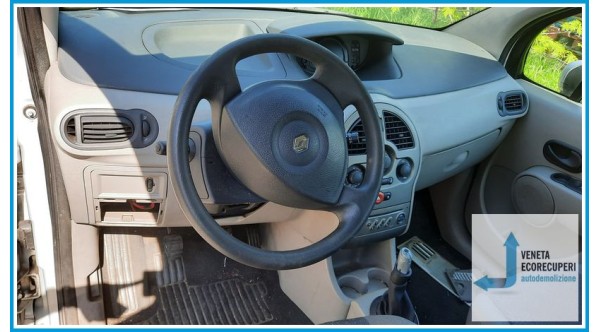 RENAULT MODUS 1a Serie  del 2005 parti usate e ricambi