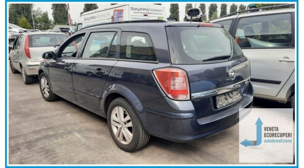OPEL ASTRA A04 del 2007 parti usate e ricambi