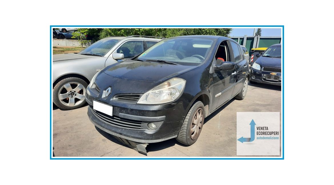 RENAULT CLIO 3a Serie  del 2007 parti usate e ricambi