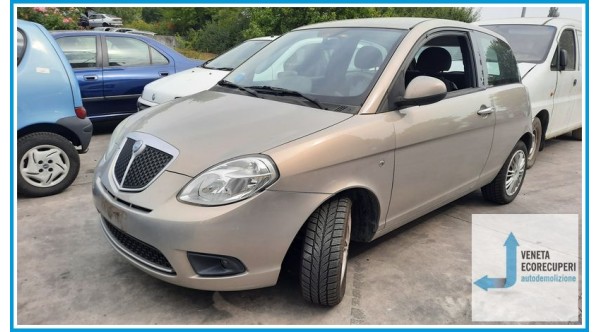 LANCIA YPSILON TI del 2010 parti usate e ricambi