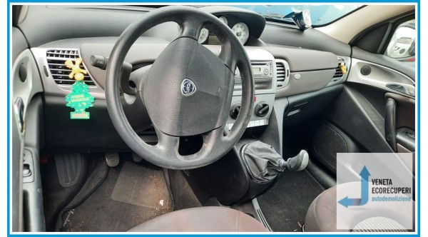 LANCIA YPSILON TI del 2010 parti usate e ricambi