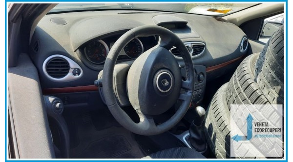 RENAULT CLIO 3a Serie  del 2007 parti usate e ricambi