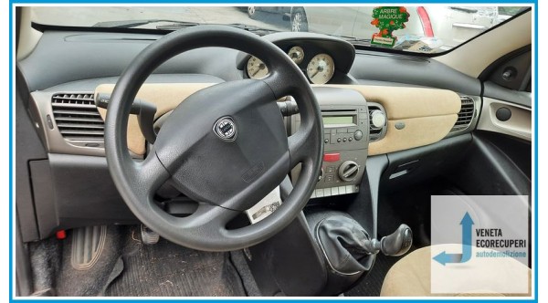 LANCIA YPSILON TE del 2004 parti usate e ricambi