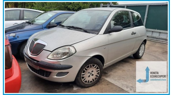 LANCIA YPSILON TE del 2004 parti usate e ricambi