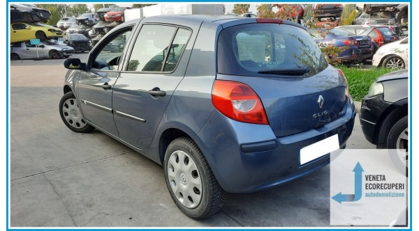 RENAULT CLIO 3a Serie  del 2005 parti usate e ricambi