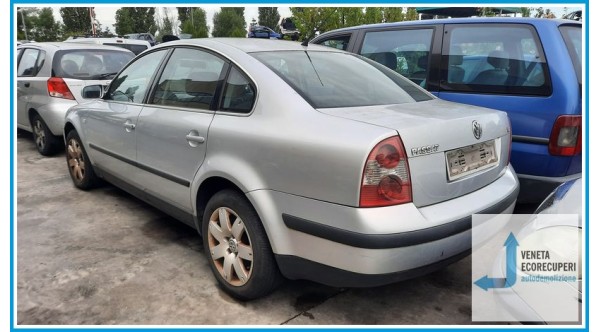 VOLKSWAGEN PASSAT 3B del 2003 parti usate e ricambi