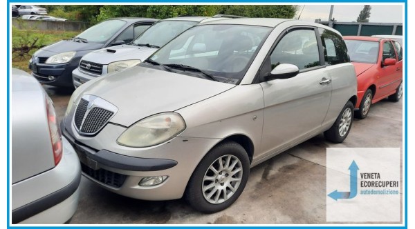 LANCIA YPSILON TE del 2005 parti usate e ricambi