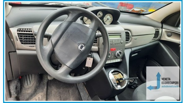 LANCIA YPSILON TE del 2005 parti usate e ricambi