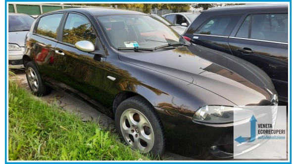 ALFA ROMEO 147 W8 del 2010 parti usate e ricambi