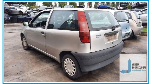 FIAT PUNTO 1a Serie  del 1997 parti usate e ricambi