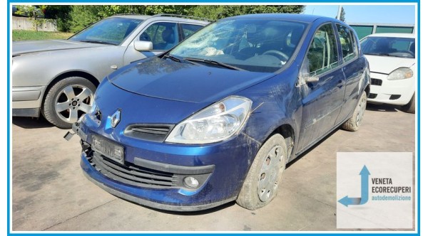 RENAULT CLIO 3a Serie  del 2005 parti usate e ricambi