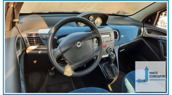 LANCIA YPSILON TE del 2004 parti usate e ricambi