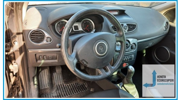 RENAULT CLIO 3a Serie  del 2007 parti usate e ricambi