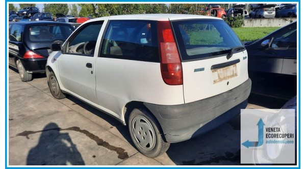FIAT PUNTO 1a Serie  del 1995 parti usate e ricambi