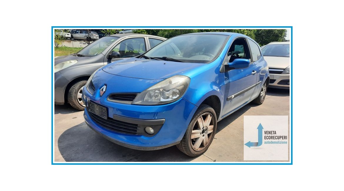 RENAULT CLIO 3a Serie  del 2006 parti usate e ricambi
