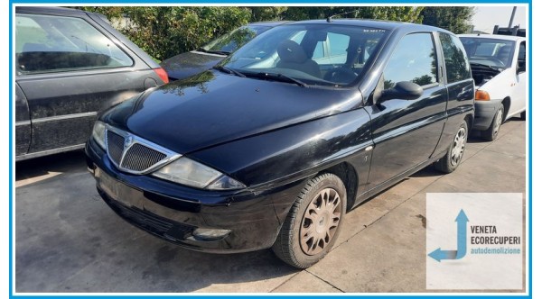 LANCIA Y  del 2001 parti usate e ricambi