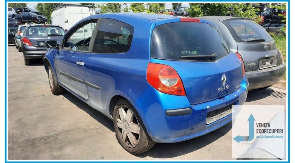 RENAULT CLIO 3a Serie  del 2006 parti usate e ricambi