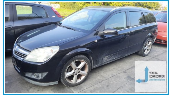 OPEL ASTRA A04 del 2007 parti usate e ricambi