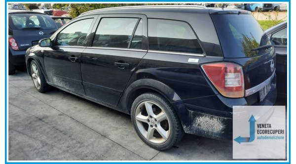 OPEL ASTRA A04 del 2007 parti usate e ricambi