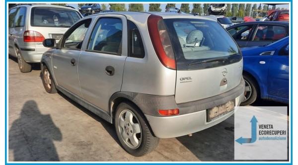 OPEL CORSA X01 del 2001 parti usate e ricambi