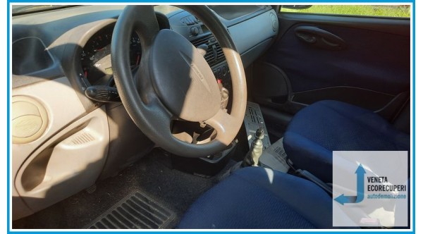 FIAT PUNTO 1N/1P del 2003 parti usate e ricambi