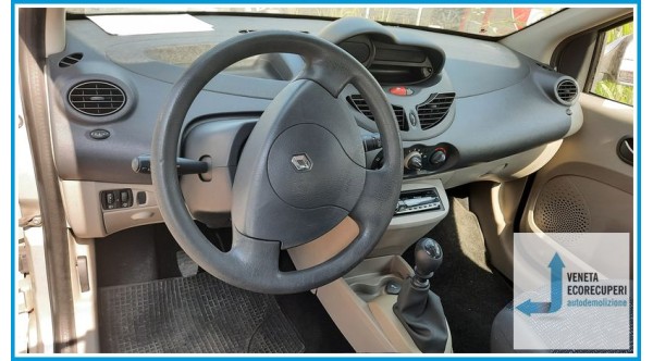 RENAULT TWINGO 2a Serie  del 2008 parti usate e ricambi