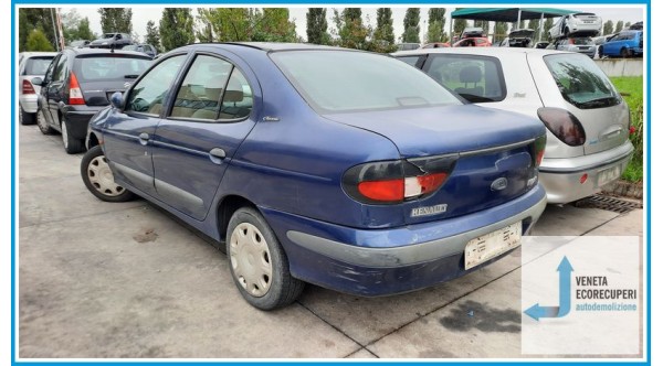 RENAULT MEGANE 1a Serie  del 1997 parti usate e ricambi
