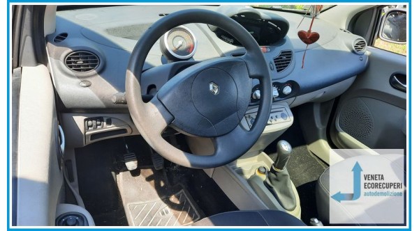 RENAULT TWINGO 2a Serie  del 2007 parti usate e ricambi