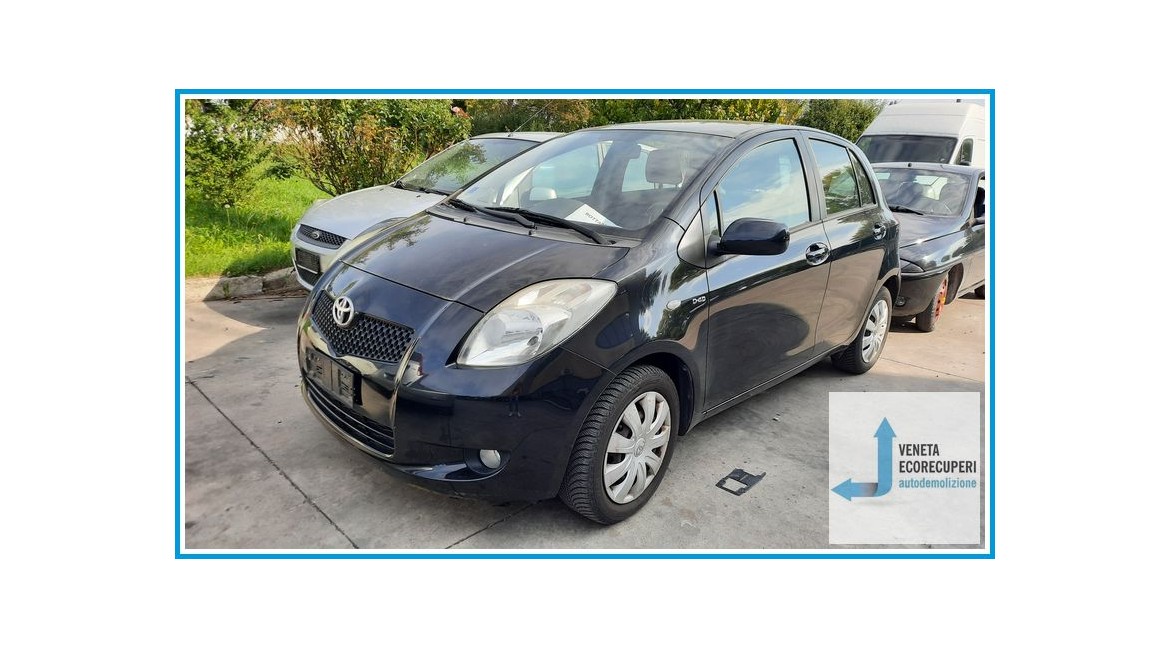 TOYOTA YARIS  del 2007 parti usate e ricambi