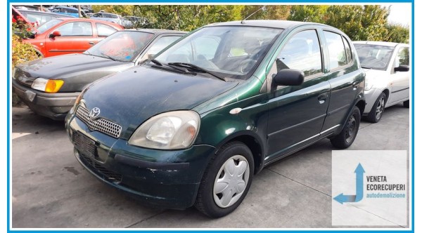 TOYOTA YARIS JPP del 2001 parti usate e ricambi