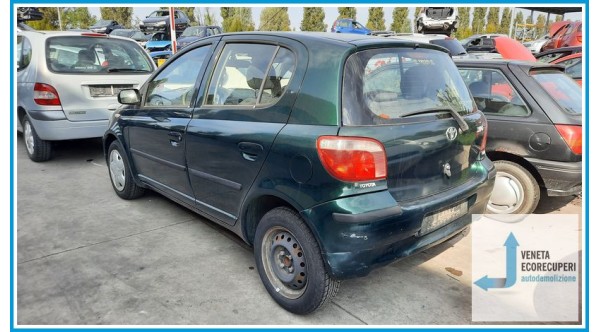 TOYOTA YARIS JPP del 2001 parti usate e ricambi