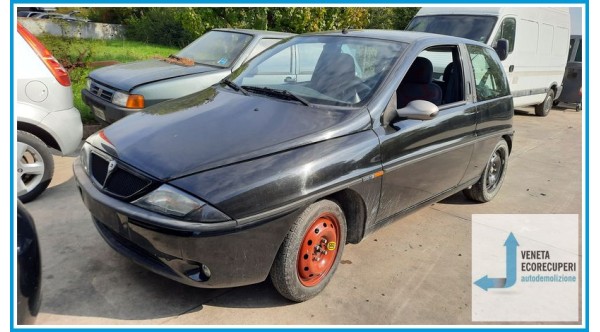 LANCIA Y  del 2000 parti usate e ricambi