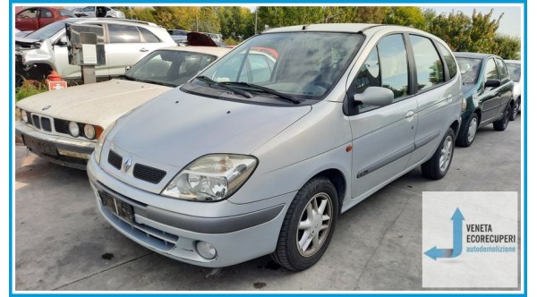 RENAULT MEGANE 1a Serie  del 2002 parti usate e ricambi