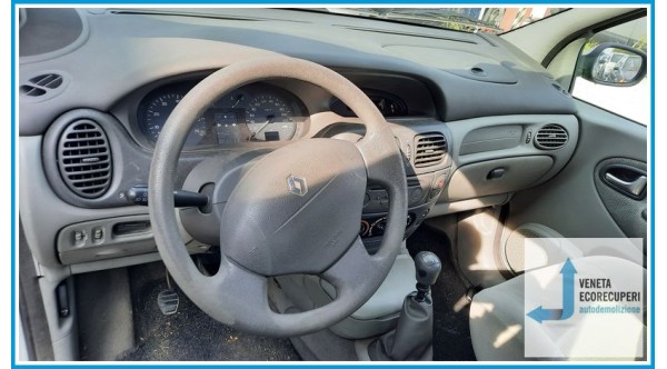 RENAULT MEGANE 1a Serie  del 2002 parti usate e ricambi