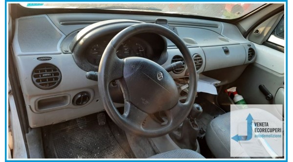RENAULT KANGOO  del 2002 parti usate e ricambi