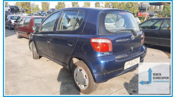 TOYOTA YARIS JPP del 2000 parti usate e ricambi
