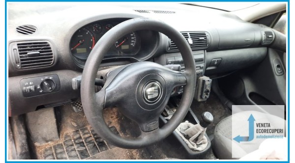 SEAT TOLEDO 1L del 1990 parti usate e ricambi